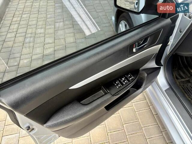 Сірий Субару Легасі, об'ємом двигуна 2.46 л та пробігом 259 тис. км за 5900 $, фото 4 на Automoto.ua