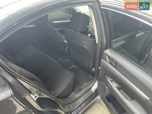 Серый Субару Легаси, объемом двигателя 2.46 л и пробегом 210 тыс. км за 9500 $, фото 10 на Automoto.ua