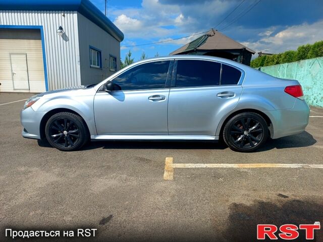 Субару Легасі 2013 у Києві на Automoto.ua Сірий Субару Легасі, об'ємом двигуна 2.5 л та пробігом 260 тис. км за 8500 $, фото 1 на Automoto.ua