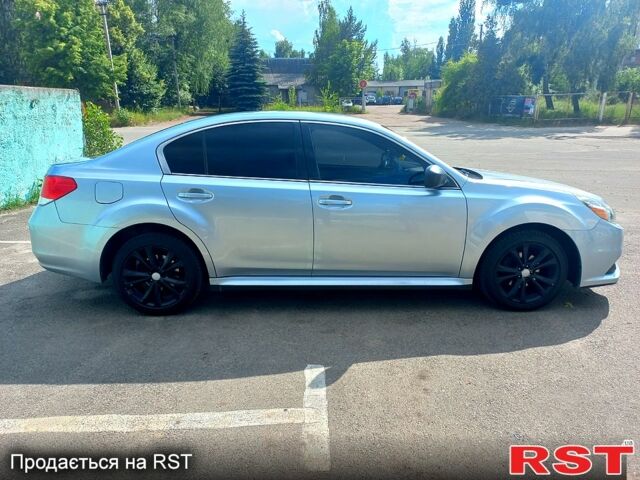 Субару Легасі 2013 у Києві на Automoto.ua Сірий Субару Легасі, об'ємом двигуна 2.5 л та пробігом 260 тис. км за 8500 $, фото 2 на Automoto.ua