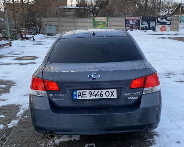 Сірий Субару Легасі, об'ємом двигуна 2.5 л та пробігом 128 тис. км за 12500 $, фото 3 на Automoto.ua