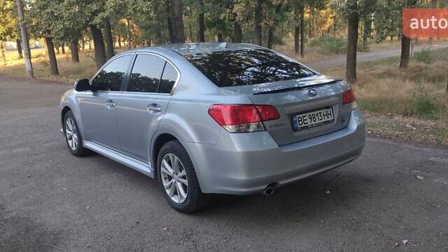 Сірий Субару Легасі, об'ємом двигуна 2.5 л та пробігом 94 тис. км за 9999 $, фото 1 на Automoto.ua