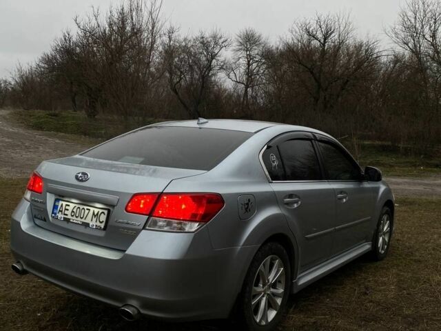 Сірий Субару Легасі, об'ємом двигуна 2.5 л та пробігом 192 тис. км за 8800 $, фото 4 на Automoto.ua
