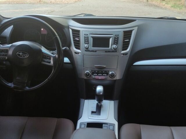 Сірий Субару Легасі, об'ємом двигуна 2.5 л та пробігом 150 тис. км за 10500 $, фото 5 на Automoto.ua