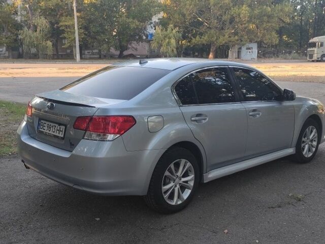 Сірий Субару Легасі, об'ємом двигуна 2.5 л та пробігом 150 тис. км за 10500 $, фото 2 на Automoto.ua