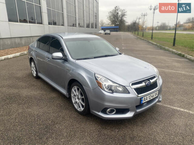 Серый Субару Легаси, объемом двигателя 2.46 л и пробегом 162 тыс. км за 8400 $, фото 2 на Automoto.ua