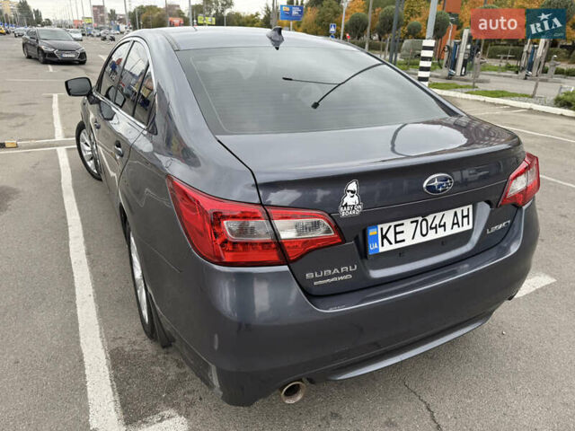 Сірий Субару Легасі, об'ємом двигуна 2.5 л та пробігом 195 тис. км за 12500 $, фото 5 на Automoto.ua
