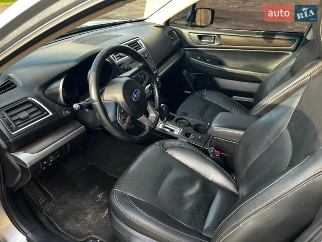 Сірий Субару Легасі, об'ємом двигуна 2.46 л та пробігом 319 тис. км за 10500 $, фото 6 на Automoto.ua