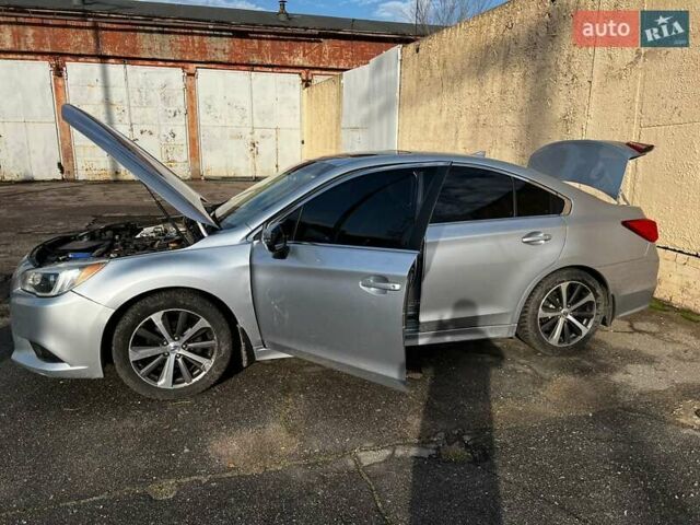 Сірий Субару Легасі, об'ємом двигуна 2.46 л та пробігом 319 тис. км за 10500 $, фото 14 на Automoto.ua