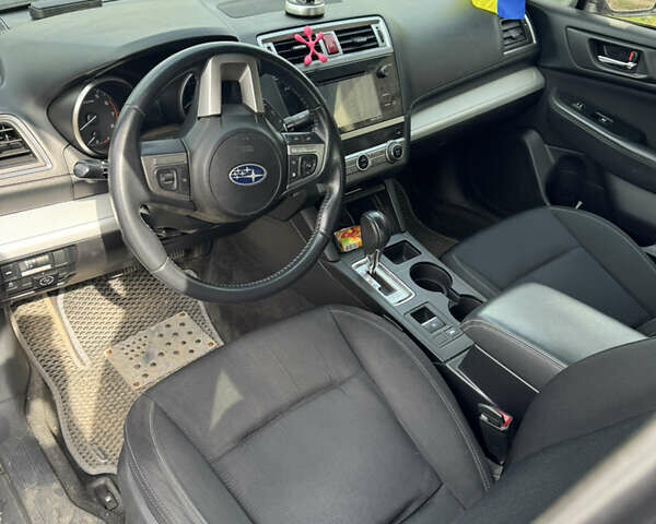 Сірий Субару Легасі, об'ємом двигуна 2.46 л та пробігом 155 тис. км за 10900 $, фото 13 на Automoto.ua