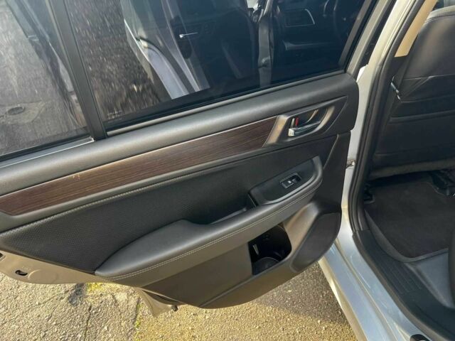 Сірий Субару Легасі, об'ємом двигуна 2.5 л та пробігом 315 тис. км за 10500 $, фото 21 на Automoto.ua