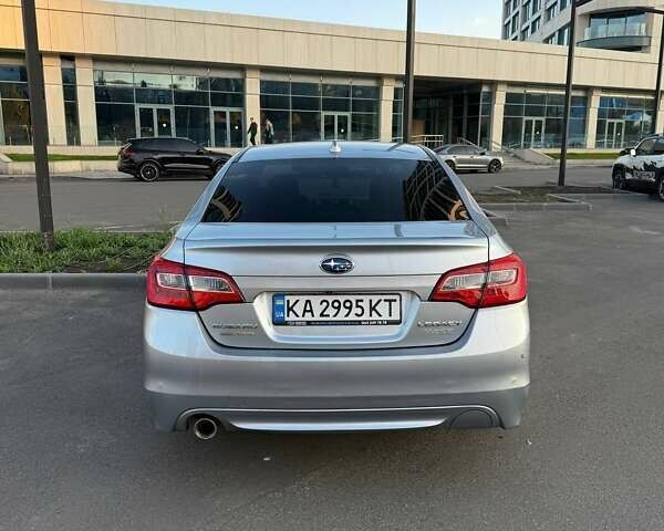 Сірий Субару Легасі, об'ємом двигуна 2.5 л та пробігом 220 тис. км за 11000 $, фото 2 на Automoto.ua