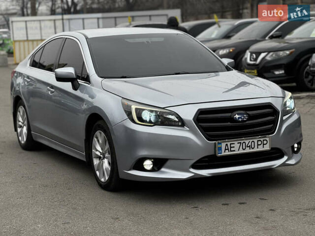 Серый Субару Легаси, объемом двигателя 2.5 л и пробегом 125 тыс. км за 12000 $, фото 2 на Automoto.ua