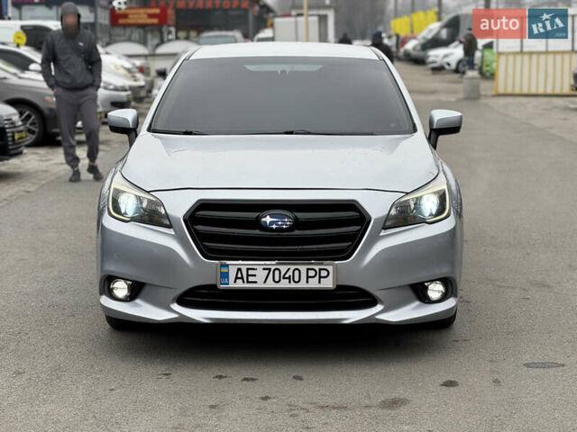 Серый Субару Легаси, объемом двигателя 2.5 л и пробегом 125 тыс. км за 12000 $, фото 1 на Automoto.ua