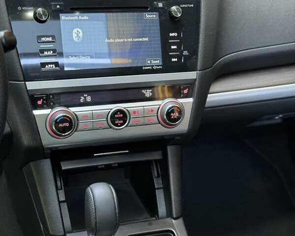 Серый Субару Легаси, объемом двигателя 2.5 л и пробегом 124 тыс. км за 13999 $, фото 8 на Automoto.ua