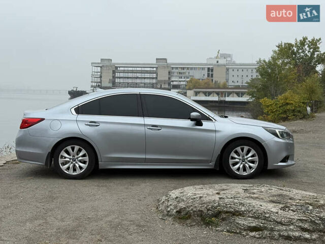 Сірий Субару Легасі, об'ємом двигуна 2.5 л та пробігом 120 тис. км за 9900 $, фото 3 на Automoto.ua