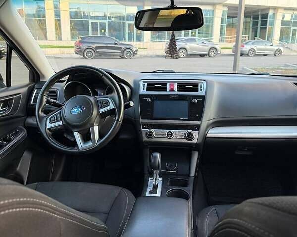 Сірий Субару Легасі, об'ємом двигуна 2.5 л та пробігом 220 тис. км за 11000 $, фото 16 на Automoto.ua