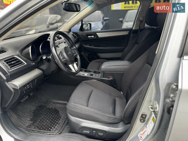 Серый Субару Легаси, объемом двигателя 2.5 л и пробегом 125 тыс. км за 12000 $, фото 8 на Automoto.ua