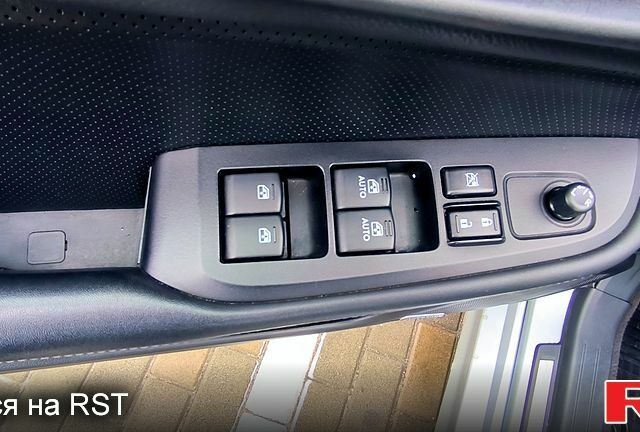 Серый Субару Легаси, объемом двигателя 2.5 л и пробегом 174 тыс. км за 11500 $, фото 9 на Automoto.ua