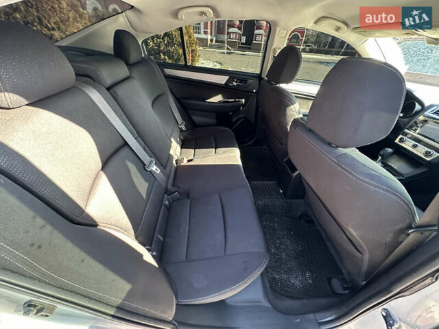 Серый Субару Легаси, объемом двигателя 2.5 л и пробегом 195 тыс. км за 11900 $, фото 15 на Automoto.ua