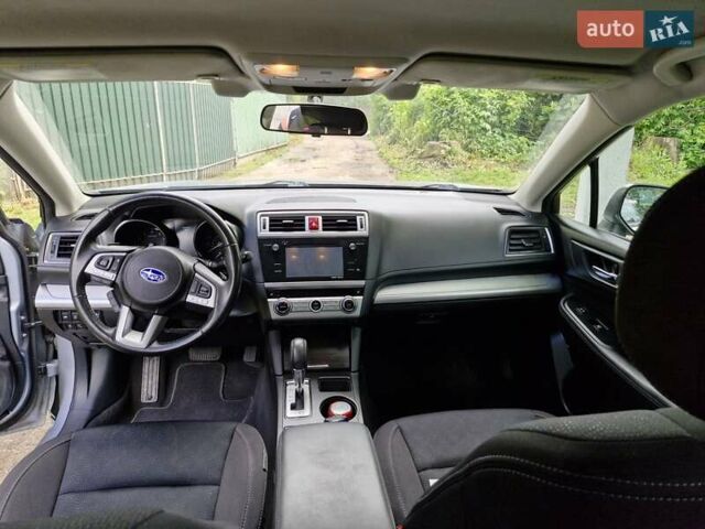 Сірий Субару Легасі, об'ємом двигуна 2.5 л та пробігом 145 тис. км за 11000 $, фото 6 на Automoto.ua