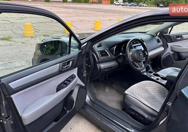 Серый Субару Легаси, объемом двигателя 2.46 л и пробегом 131 тыс. км за 13400 $, фото 9 на Automoto.ua