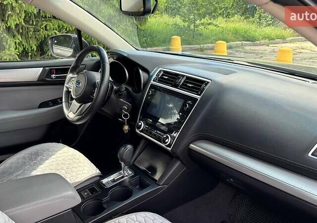 Серый Субару Легаси, объемом двигателя 2.46 л и пробегом 131 тыс. км за 13400 $, фото 6 на Automoto.ua