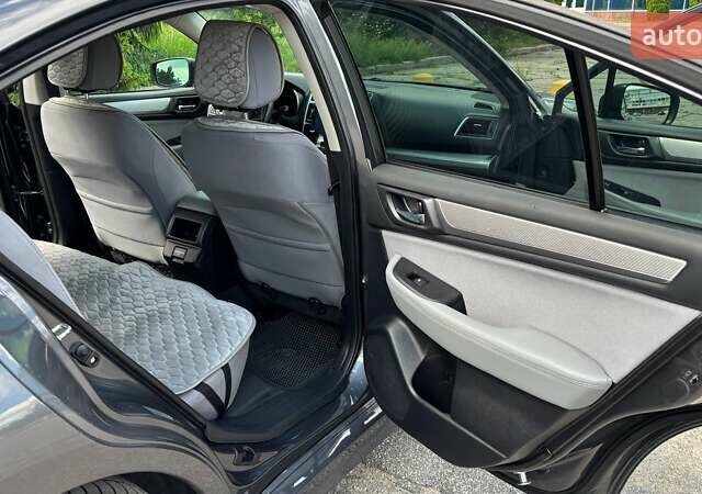 Серый Субару Легаси, объемом двигателя 2.46 л и пробегом 131 тыс. км за 13400 $, фото 7 на Automoto.ua