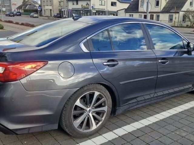 Серый Субару Легаси, объемом двигателя 0 л и пробегом 118 тыс. км за 10600 $, фото 7 на Automoto.ua