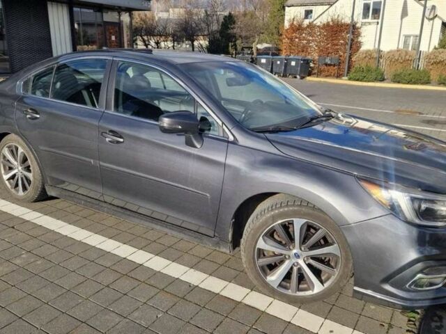 Серый Субару Легаси, объемом двигателя 0 л и пробегом 118 тыс. км за 10600 $, фото 1 на Automoto.ua