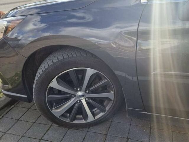 Серый Субару Легаси, объемом двигателя 0 л и пробегом 118 тыс. км за 10600 $, фото 6 на Automoto.ua