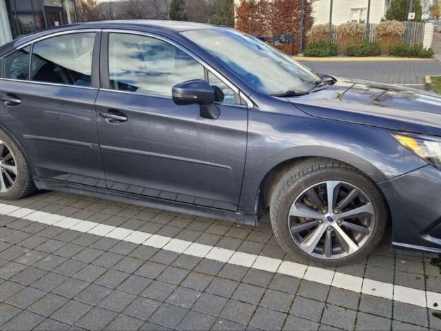 Серый Субару Легаси, объемом двигателя 0 л и пробегом 118 тыс. км за 10600 $, фото 9 на Automoto.ua