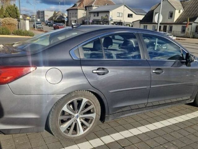 Серый Субару Легаси, объемом двигателя 0 л и пробегом 118 тыс. км за 10600 $, фото 2 на Automoto.ua