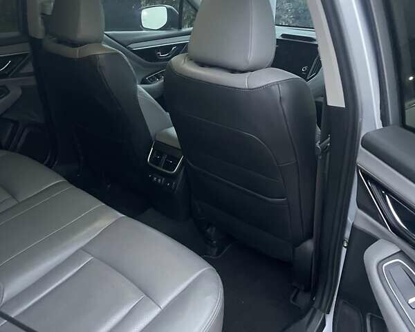 Серый Субару Легаси, объемом двигателя 2.5 л и пробегом 137 тыс. км за 19500 $, фото 9 на Automoto.ua