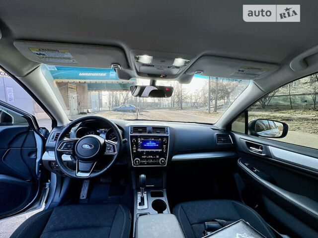 Сірий Субару Легасі, об'ємом двигуна 2.5 л та пробігом 27 тис. км за 16200 $, фото 8 на Automoto.ua