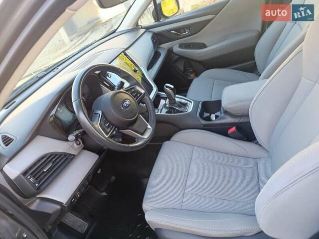 Серый Субару Легаси, объемом двигателя 2.5 л и пробегом 88 тыс. км за 18500 $, фото 7 на Automoto.ua