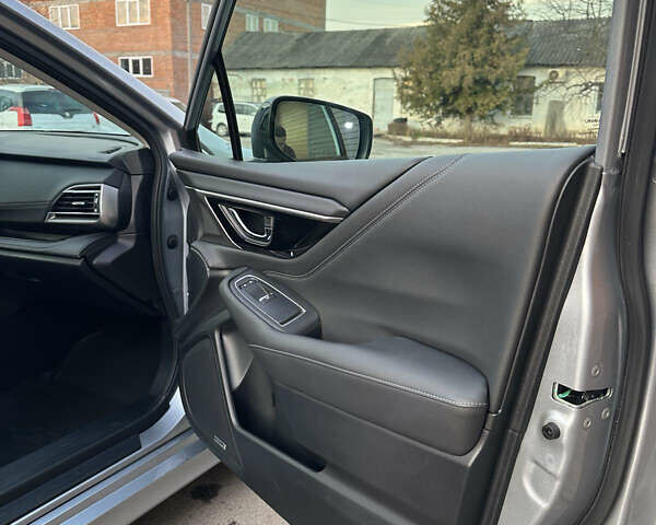 Серый Субару Легаси, объемом двигателя 2.5 л и пробегом 80 тыс. км за 18300 $, фото 5 на Automoto.ua