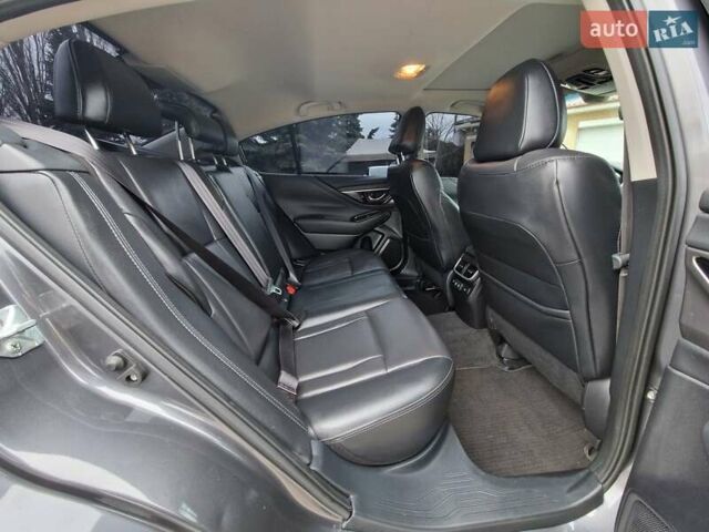 Сірий Субару Легасі, об'ємом двигуна 2.4 л та пробігом 114 тис. км за 19999 $, фото 32 на Automoto.ua