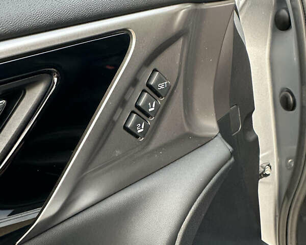 Серый Субару Легаси, объемом двигателя 2.5 л и пробегом 80 тыс. км за 18300 $, фото 15 на Automoto.ua