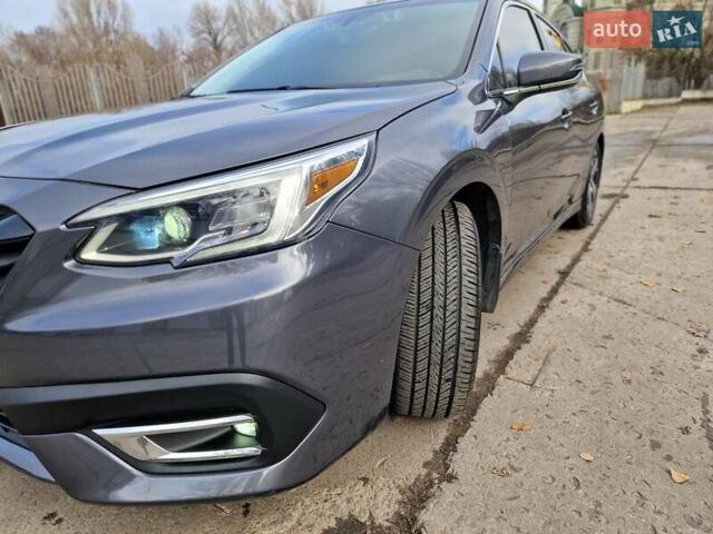 Сірий Субару Легасі, об'ємом двигуна 2.4 л та пробігом 114 тис. км за 19999 $, фото 9 на Automoto.ua