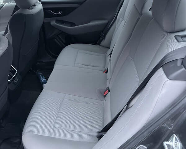 Сірий Субару Легасі, об'ємом двигуна 2.5 л та пробігом 62 тис. км за 19999 $, фото 8 на Automoto.ua