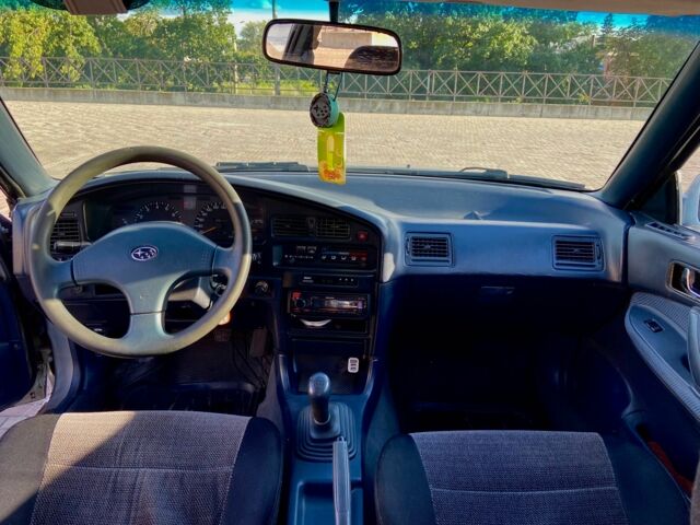 Сірий Субару Легасі, об'ємом двигуна 2 л та пробігом 200 тис. км за 2600 $, фото 2 на Automoto.ua