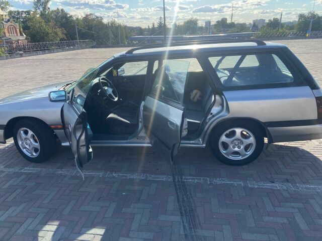 Сірий Субару Легасі, об'ємом двигуна 2 л та пробігом 200 тис. км за 2600 $, фото 5 на Automoto.ua