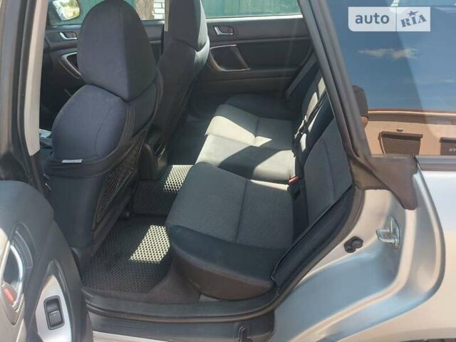 Серый Субару Легаси, объемом двигателя 1.99 л и пробегом 162 тыс. км за 5000 $, фото 4 на Automoto.ua