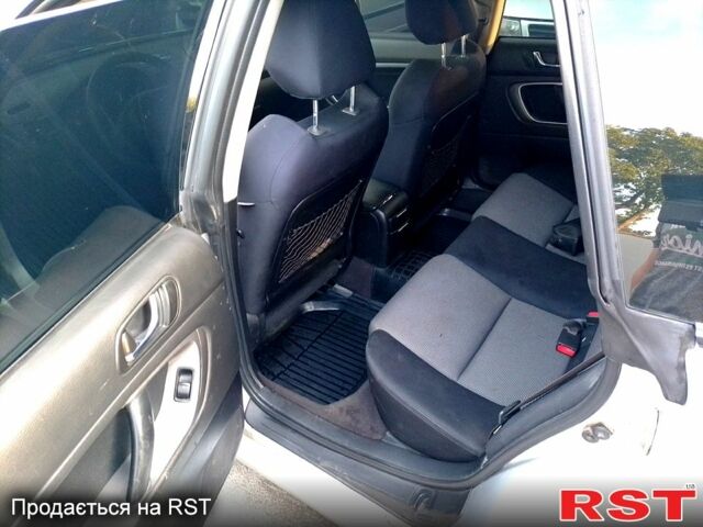 Субару Легаси 2005 в Харькове на Automoto.ua Серый Субару Легаси, объемом двигателя 2 л и пробегом 275 тыс. км за 5900 $, фото 4 на Automoto.ua