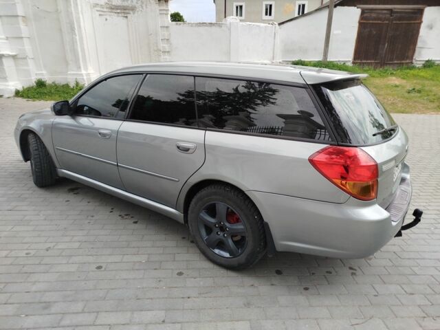 Сірий Субару Легасі, об'ємом двигуна 2 л та пробігом 278 тис. км за 5400 $, фото 6 на Automoto.ua