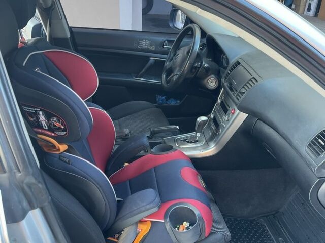 Сірий Субару Легасі, об'ємом двигуна 2.5 л та пробігом 150 тис. км за 8900 $, фото 2 на Automoto.ua