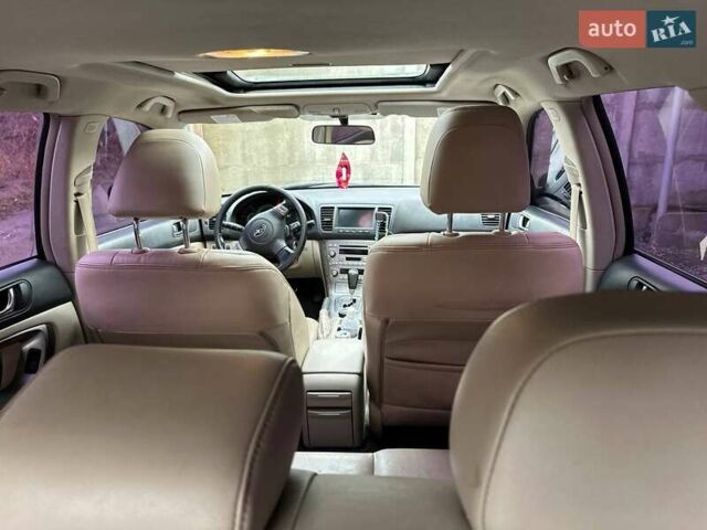 Сірий Субару Легасі, об'ємом двигуна 3 л та пробігом 303 тис. км за 6300 $, фото 8 на Automoto.ua