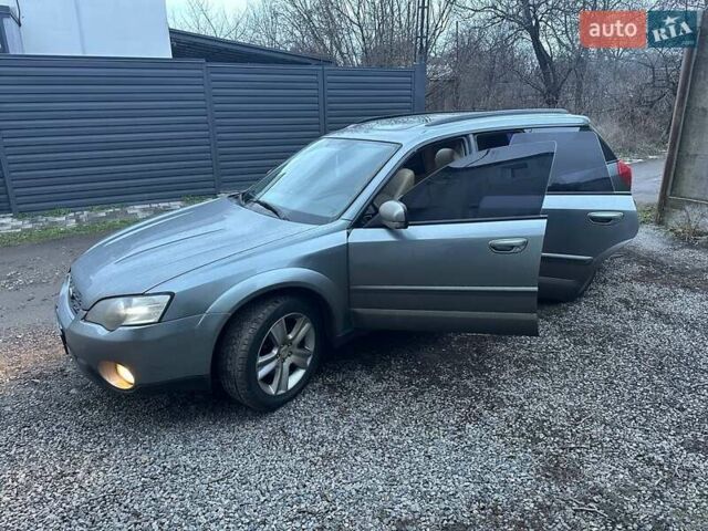 Сірий Субару Легасі, об'ємом двигуна 3 л та пробігом 303 тис. км за 6300 $, фото 1 на Automoto.ua