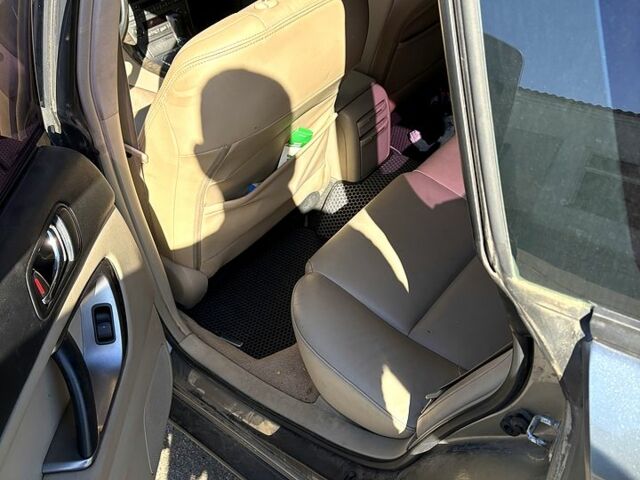 Субару Легасі 2005 у Харкові на Automoto.ua Сірий Субару Легасі, об'ємом двигуна 3 л та пробігом 300 тис. км за 7000 $, фото 7 на Automoto.ua